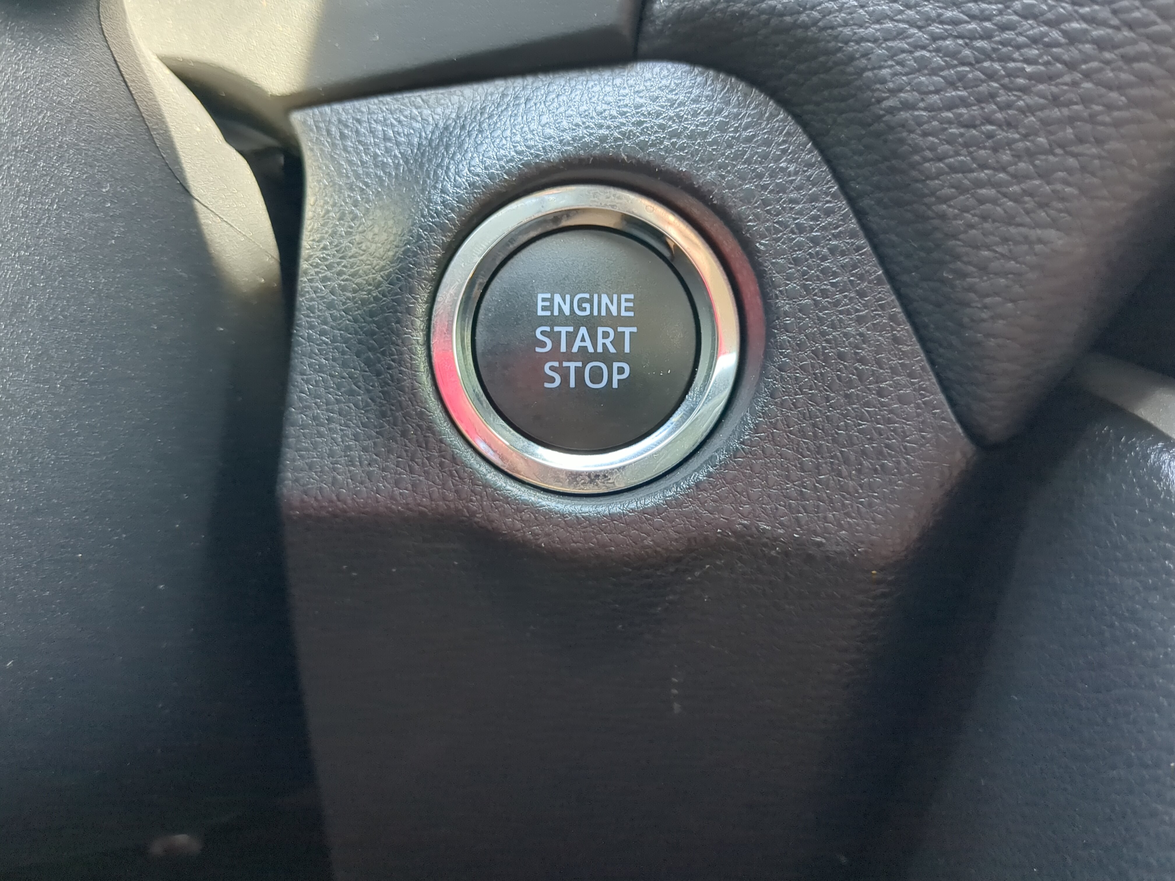Used 2020 Toyota RAV4 XLE Premium FWD image 25