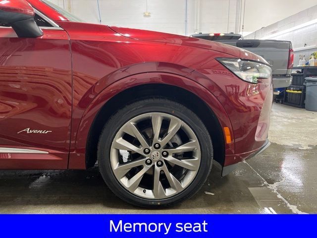 Used 2022 Buick Envision Avenir w/ Technology Package II AWD/4WD image 19