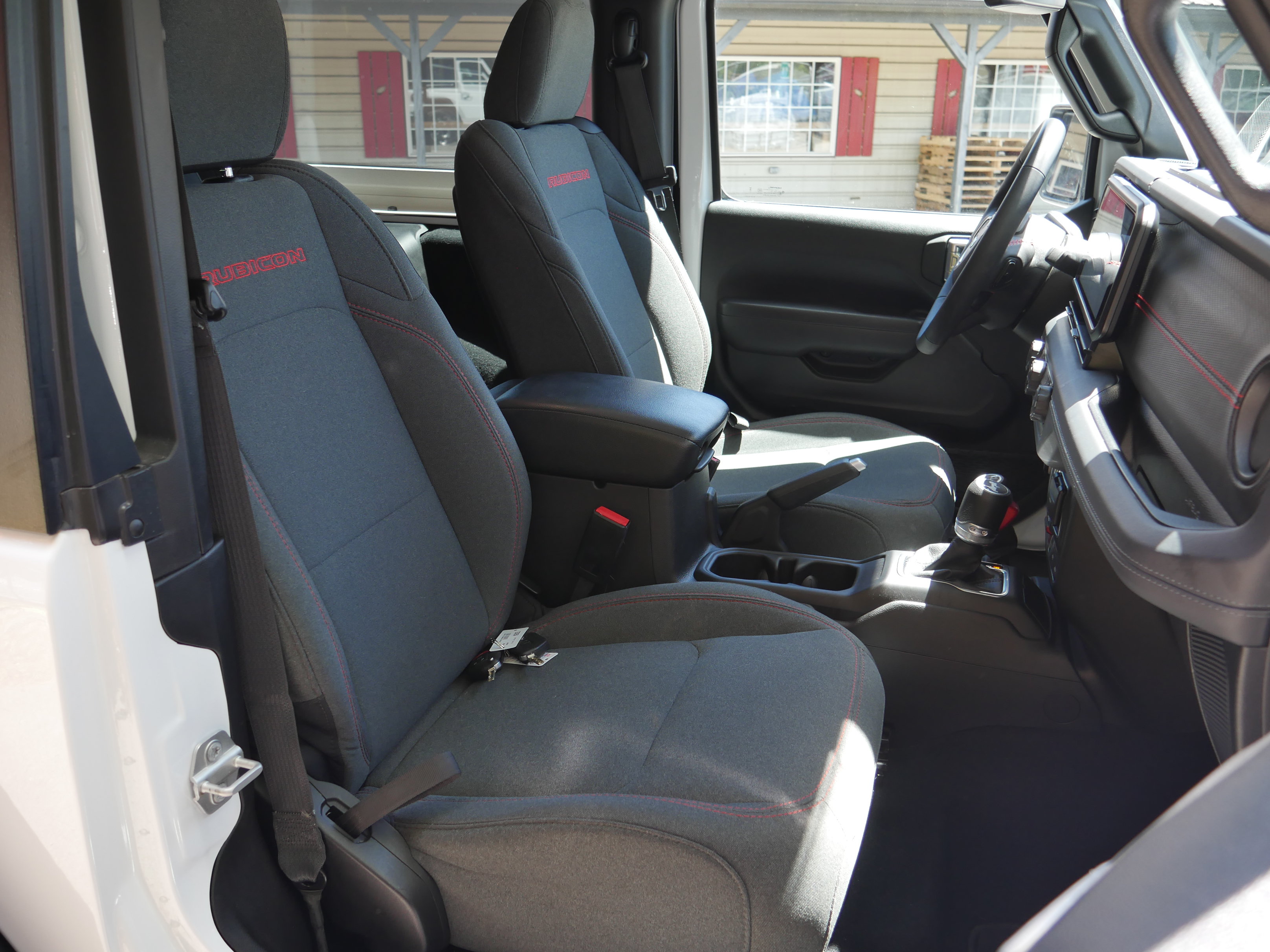 Used 2024 Jeep Wrangler Rubicon w/ Technology Group AWD/4WD image 29
