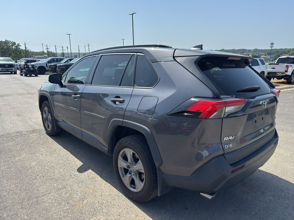 Used 2022 Toyota RAV4 XLE w/ Convenience Package FWD image 7