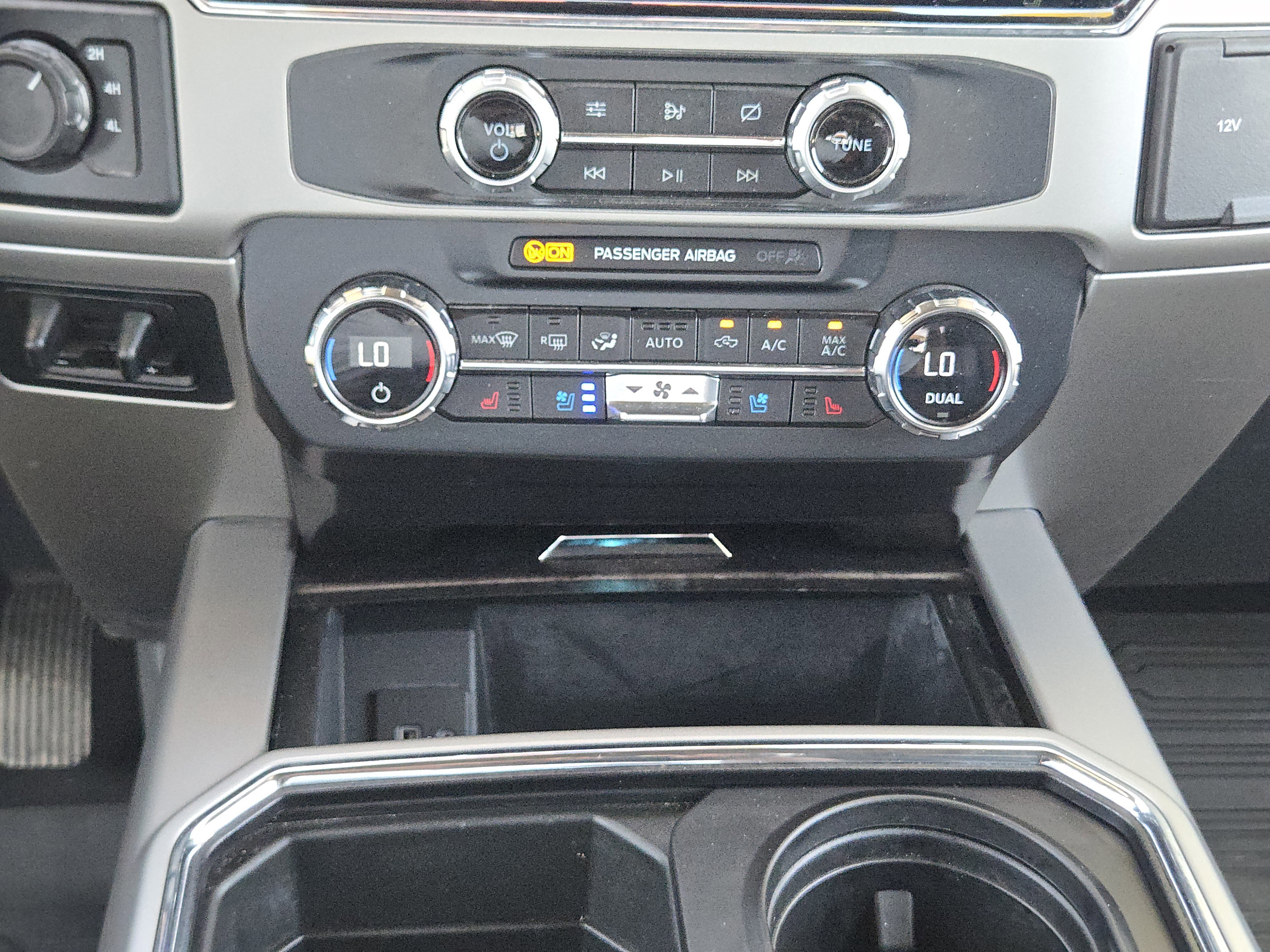 Certified 2022 Ford F250 Lariat w/ Lariat Value Package image 20