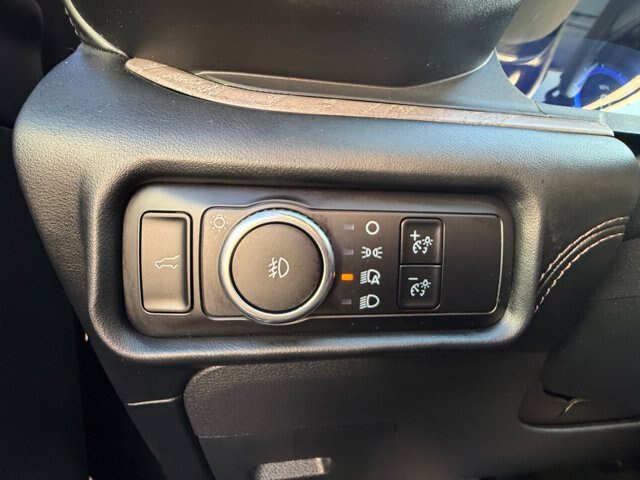 Certified 2023 Ford Explorer Platinum w/ Technology Package AWD/4WD image 14