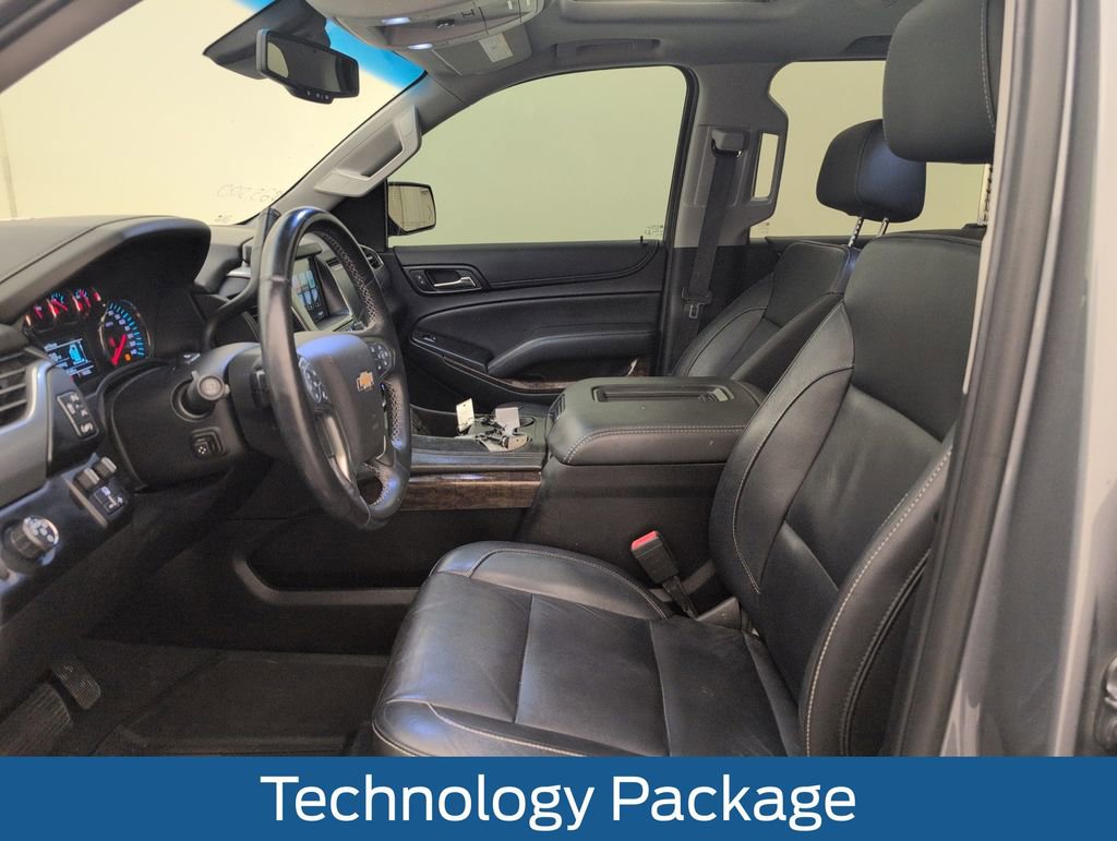 Used 2019 Chevrolet Suburban LT w/ LT Signature Package RWD image 4