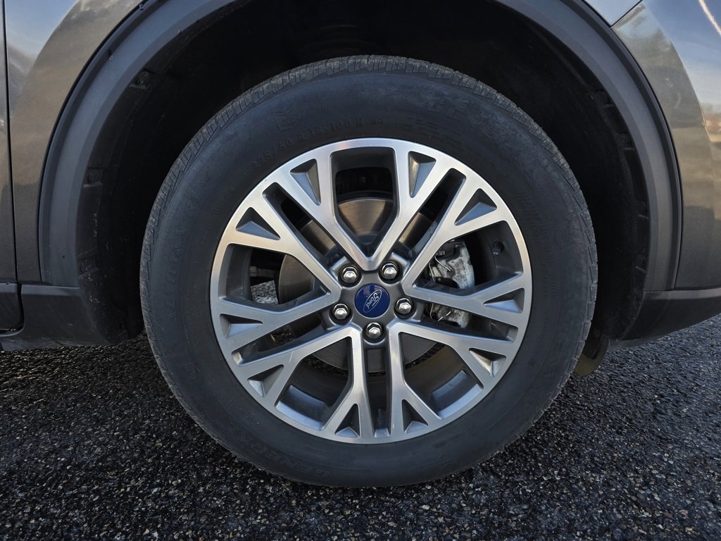 Certified 2020 Ford Escape SEL image 11