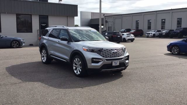 Certified 2021 Ford Explorer Platinum w/ Equipment Group 601A image 7