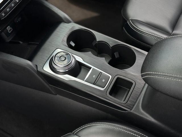 Certified 2024 Ford Escape Platinum AWD/4WD image 23