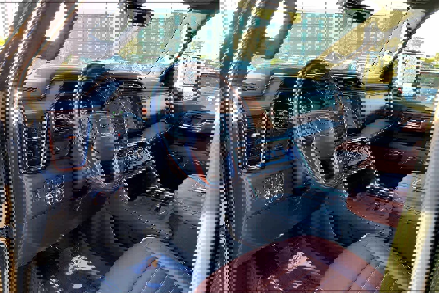 Used 2024 GMC Sierra 2500 Denali Ultimate image 17