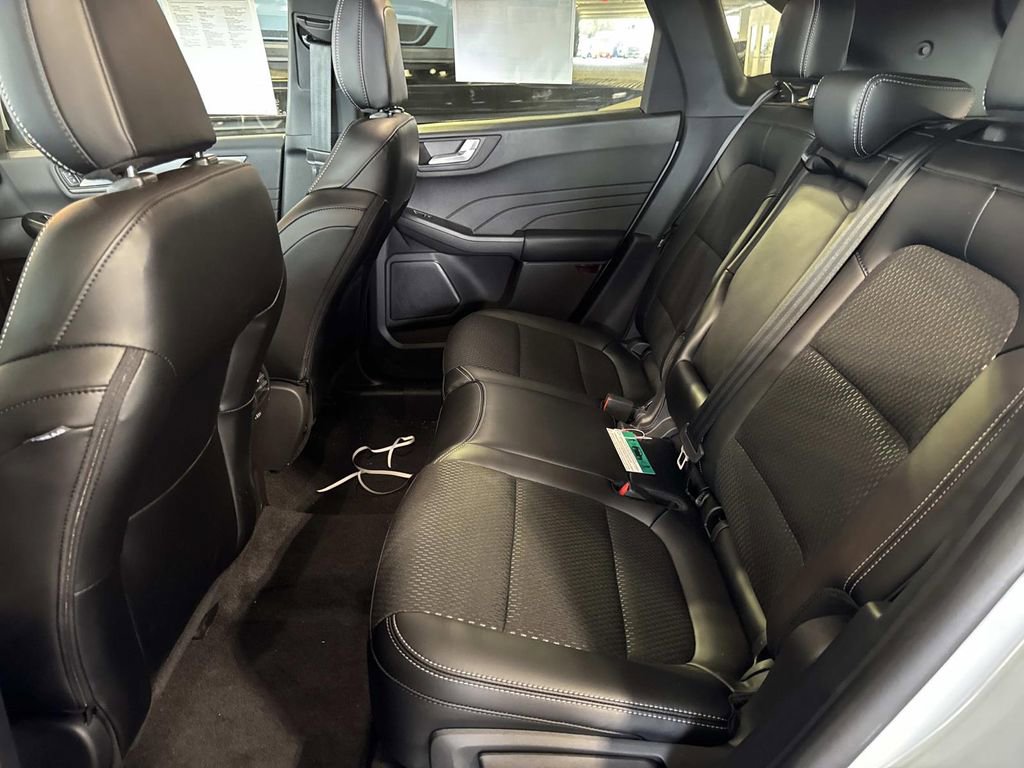 Certified 2025 Ford Escape Base image 13