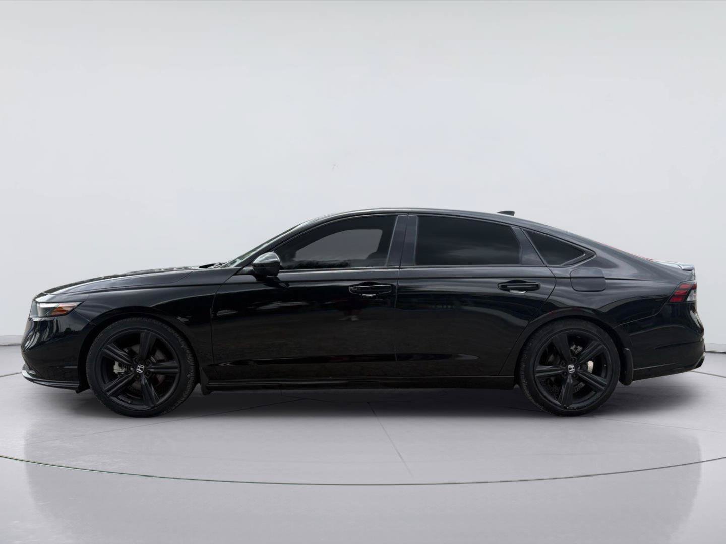 Used 2023 Honda Accord Sport image 8