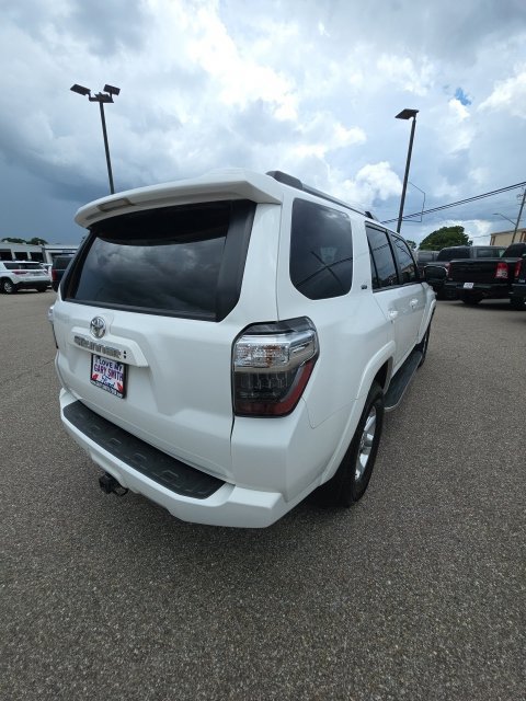 Used 2023 Toyota 4Runner SR5 Premium w/ Moonroof Package RWD image 8