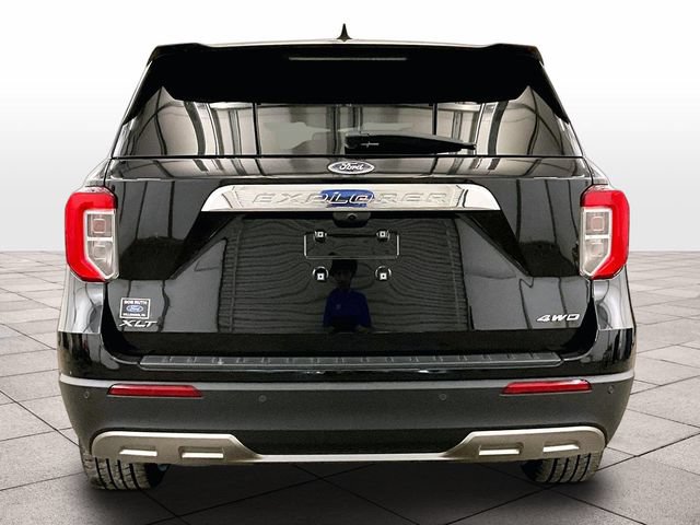 Certified 2022 Ford Explorer XLT w/ Equipment Group 202A AWD/4WD image 4