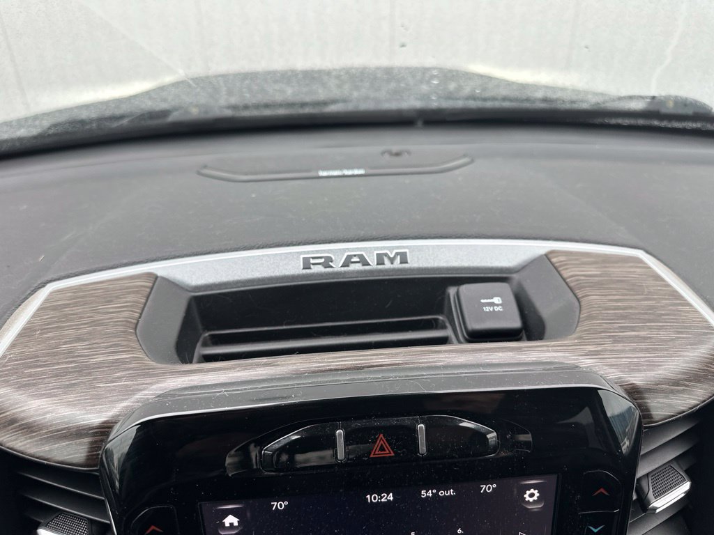 Used 2019 RAM 1500 Laramie AWD/4WD image 43