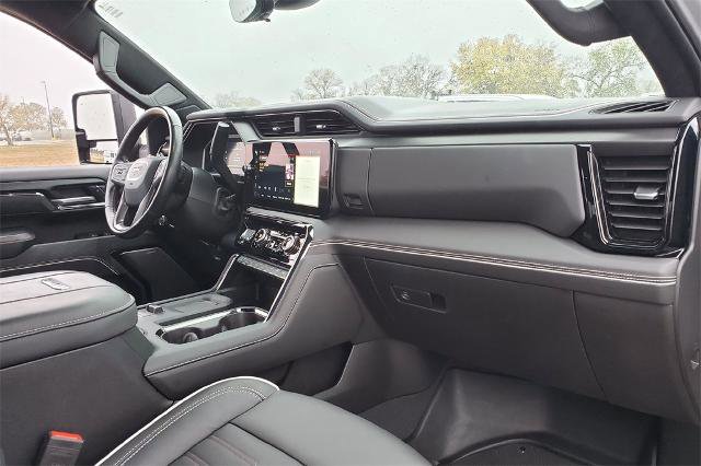 Used 2024 GMC Sierra 2500 AT4X image 15