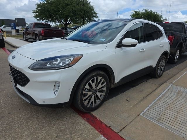 Certified 2020 Ford Escape Titanium w/ Titanium Premium Package 2.0 AWD/4WD image 4