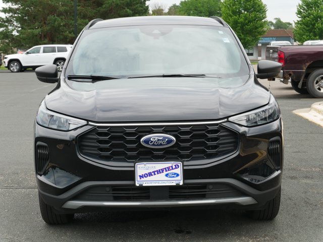 Certified 2025 Ford Escape ST-Line AWD/4WD image 3