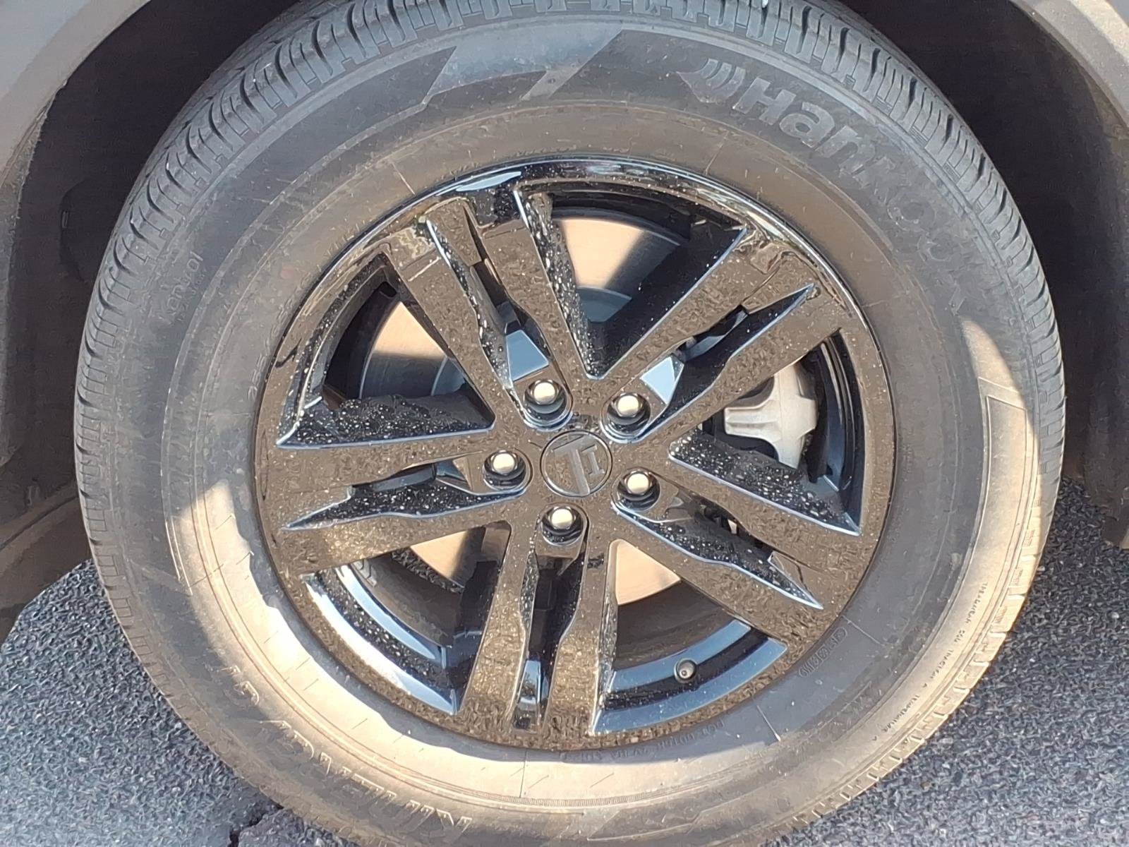 Certified 2023 Ford Explorer XLT w/ Equipment Group 202A RWD image 9