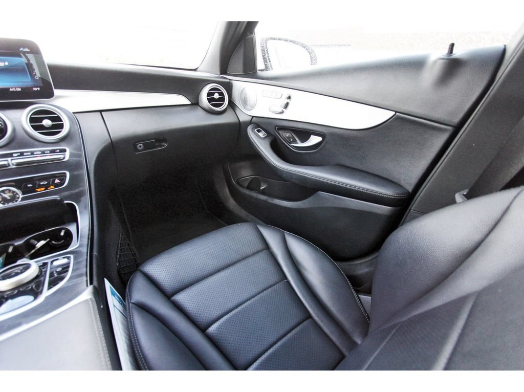 Used 2021 Mercedes-Benz C 300 Sedan image 12