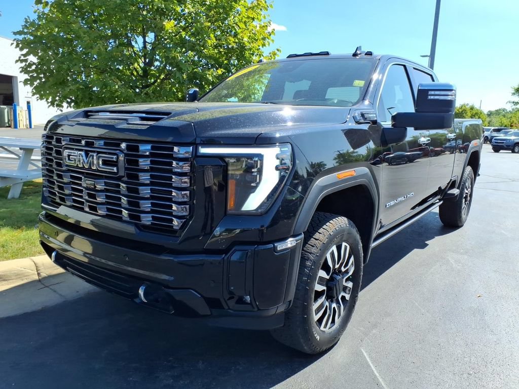 Used 2025 GMC Sierra 2500 Denali Ultimate AWD/4WD image 1