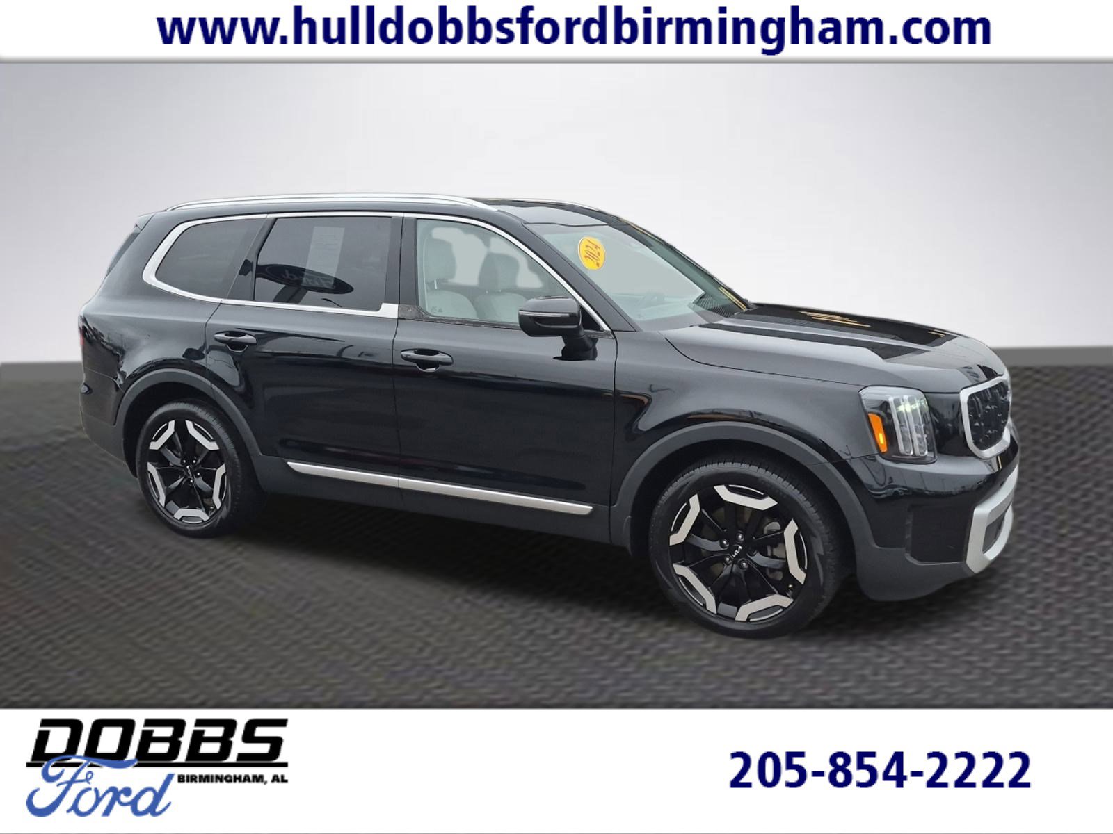 Used 2024 Kia Telluride EX w/ EX Captain's Chair Package image 1