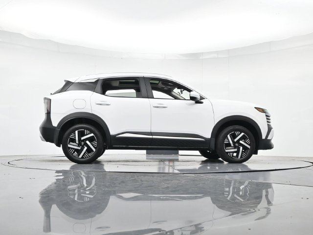 Used 2025 Nissan Kicks SV w/ SV Premium Package FWD image 33