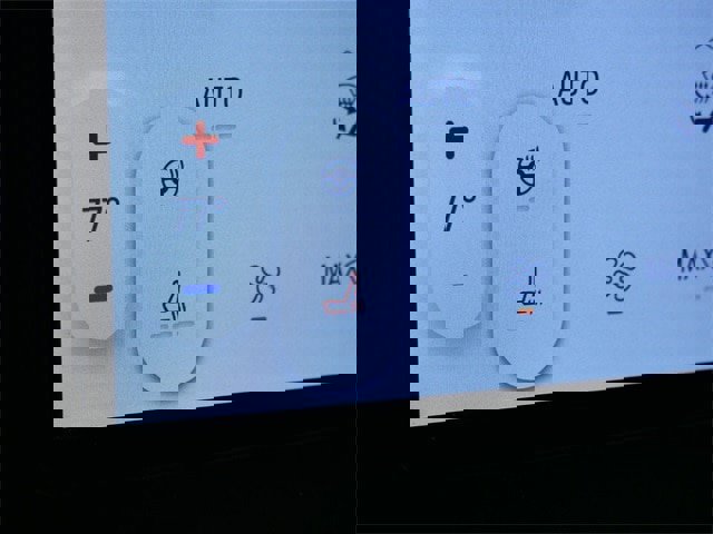 Certified 2024 Ford Edge Titanium w/ Class II Trailer Tow Package image 22