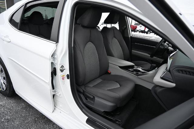 Used 2019 Toyota Camry LE image 22