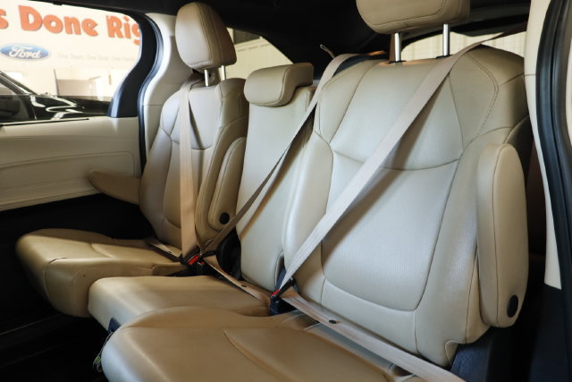 Used 2021 Toyota Sienna XLE FWD image 31