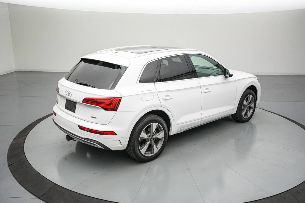 Used 2023 Audi Q5 2.0T Premium w/ Convenience Package AWD/4WD image 4
