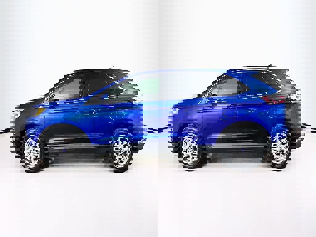 Certified 2022 Ford Edge SEL w/ Convenience Package image 2