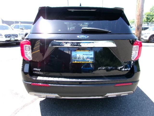Certified 2023 Ford Explorer XLT w/ Equipment Group 202A AWD/4WD image 7