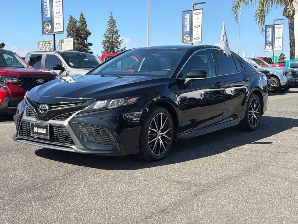 Used 2024 Toyota Camry SE w/ Blackout Package (TMS) FWD image 6