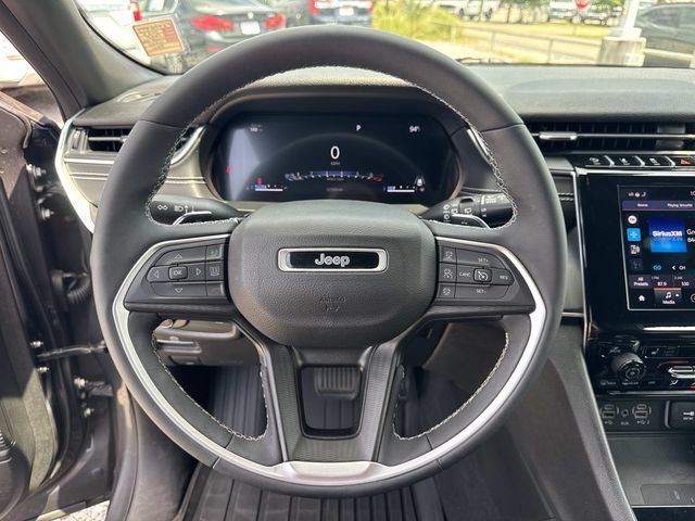 Used 2023 Jeep Grand Cherokee L Altitude AWD/4WD image 23