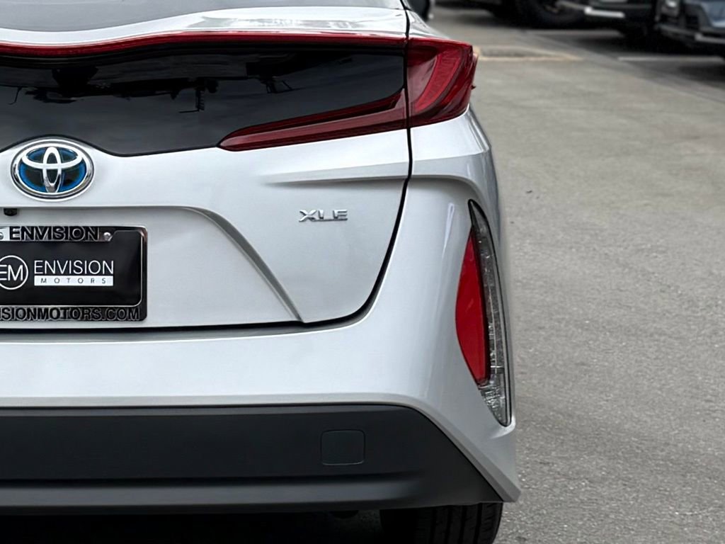 Used 2022 Toyota Prius Prime XLE image 9
