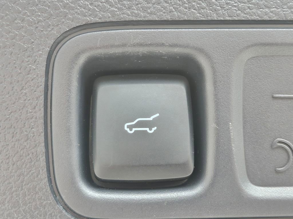 Certified 2024 Ford Expedition Limited RWD image 17