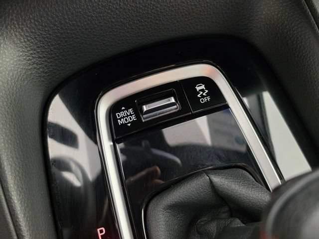 Used 2024 Toyota Corolla SE w/ SE Convenience Package FWD image 33