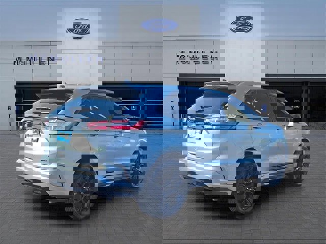 Certified 2024 Ford Edge SE w/ Black Appearance Package image 4