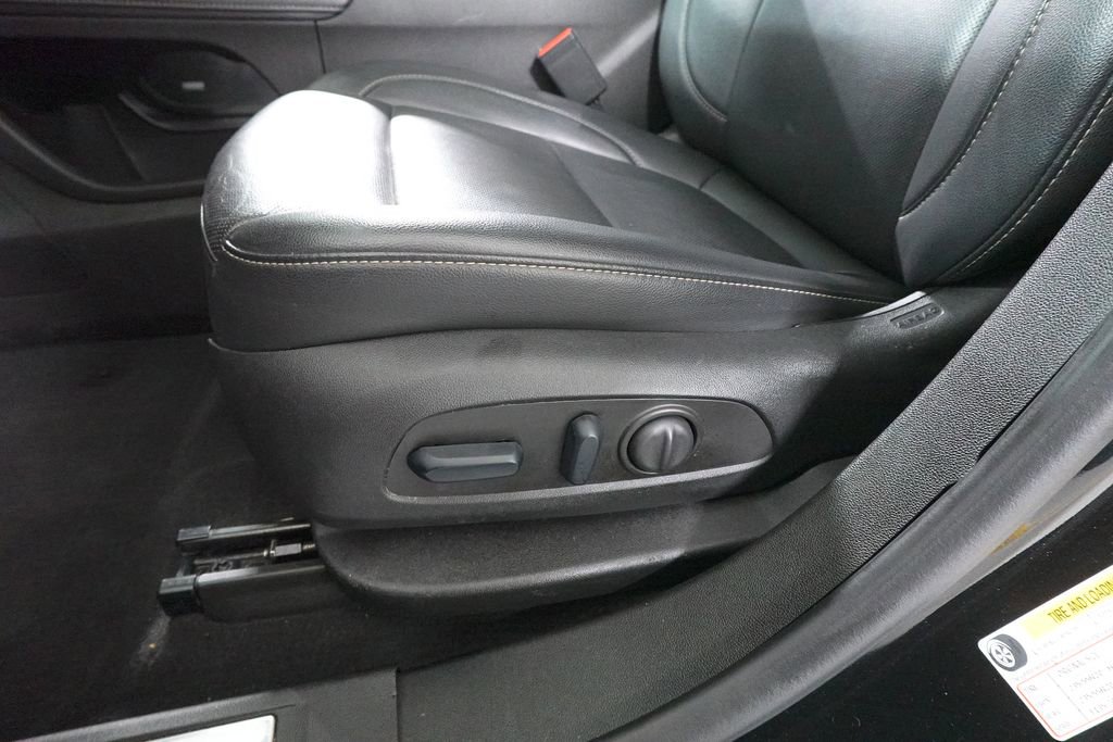 Used 2023 GMC Acadia SLT w/ Technology Package image 13