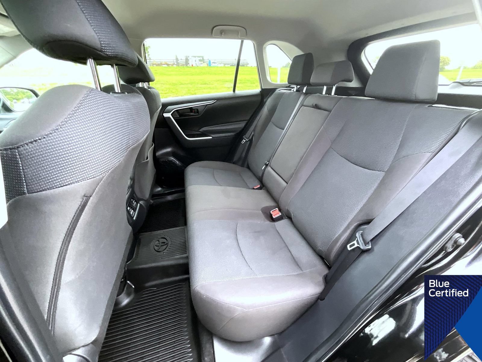 Used 2022 Toyota RAV4 LE AWD/4WD image 20