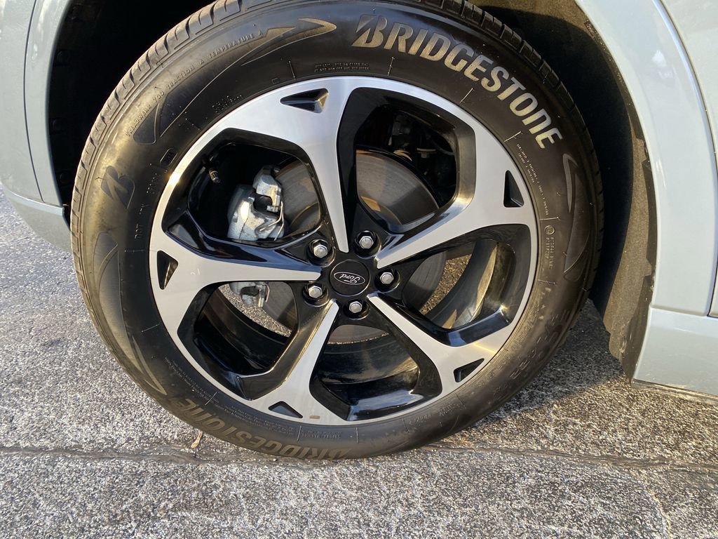 Certified 2025 Ford Escape ST-Line Elite w/ Premium Technology Package image 51