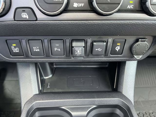 Used 2023 Toyota Tacoma TRD Pro AWD/4WD image 18
