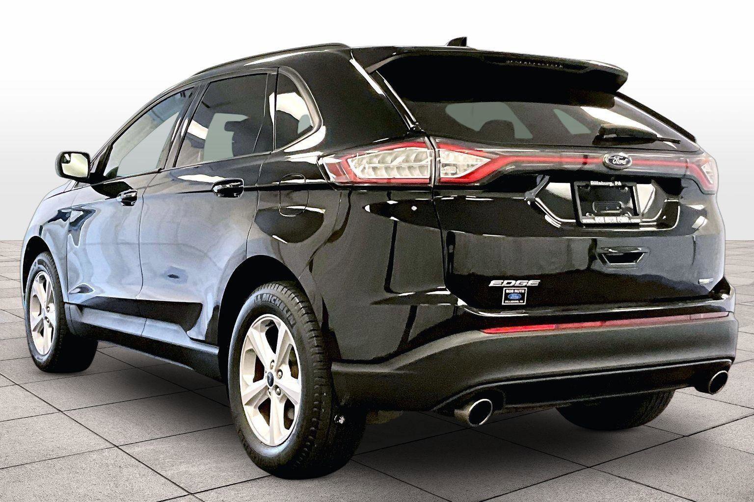 Certified 2018 Ford Edge SE image 10
