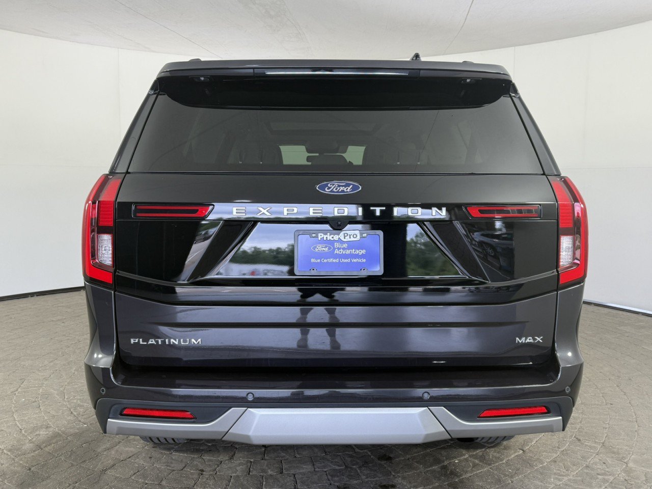Certified 2026 Ford Expedition Max Platinum w/ Platinum Ultimate Package AWD/4WD image 6