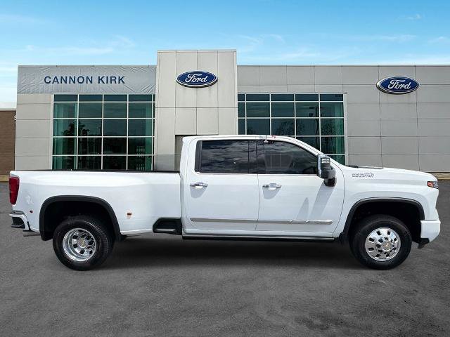 Used 2025 Chevrolet Silverado 3500 High Country w/ High Country Premium Package AWD/4WD image 8