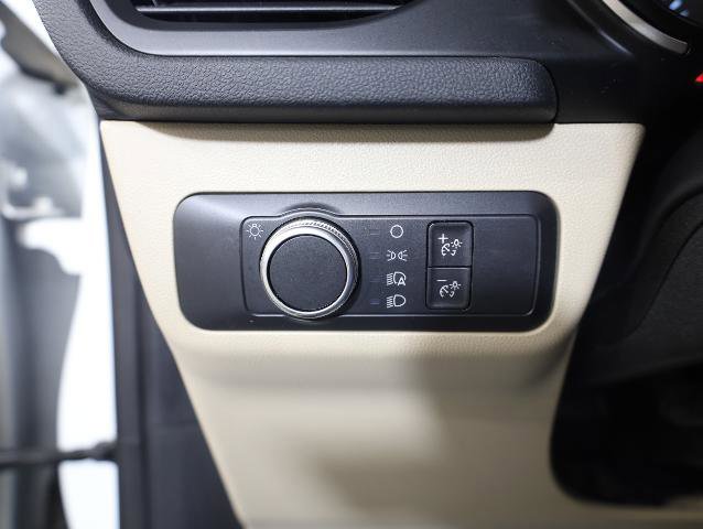 Certified 2020 Ford Escape SE image 19