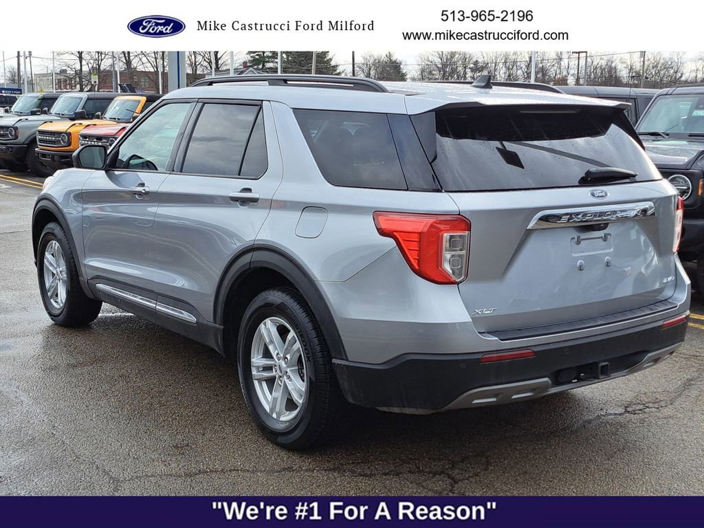 Certified 2022 Ford Explorer XLT w/ Equipment Group 202A image 3