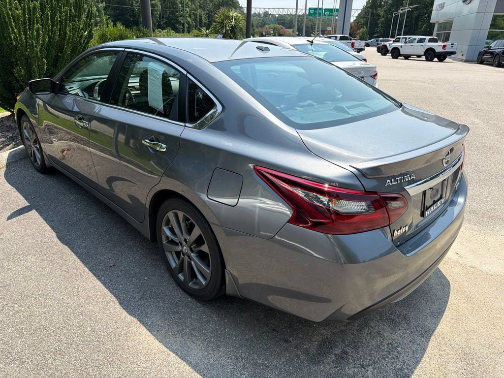 Used 2018 Nissan Altima 2.5 SR w/ SR Special Edition FWD image 3