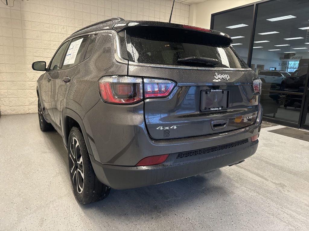 Used 2022 Jeep Compass Limited image 10