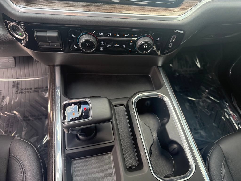 Used 2025 Chevrolet Silverado 1500 LT Trail Boss w/ LT Trail Boss Premium Package AWD/4WD image 20