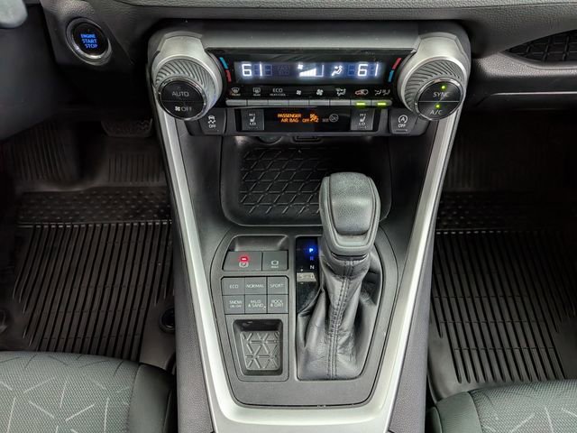 Used 2021 Toyota RAV4 XLE w/ Convenience Package AWD/4WD image 31