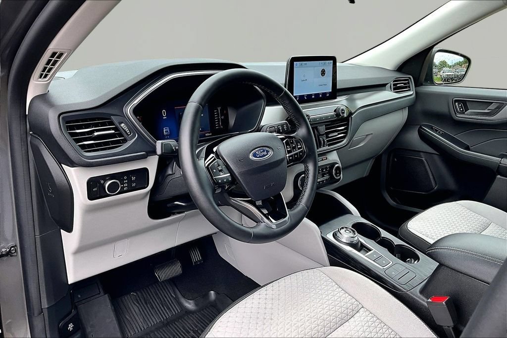 Certified 2023 Ford Escape Active AWD/4WD image 14